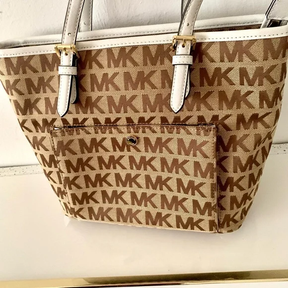 Michael Kors Brown Signature bag Monogram Tote Gold Hardware and White Trim NEW - Picture 2 of 13